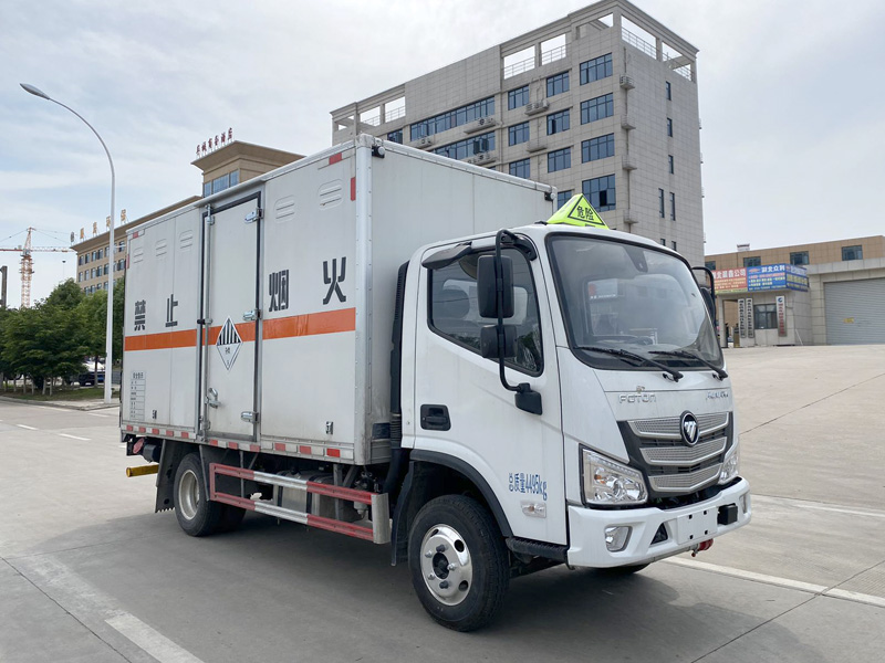雜項危險物品廂式運(yùn)輸車，運(yùn)輸車，運(yùn)輸車廠家，楚勝集團(tuán)